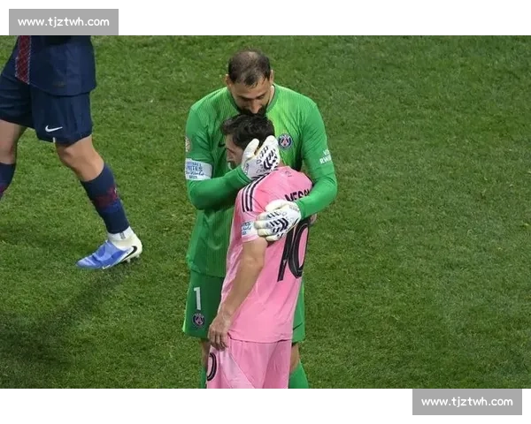 登贝莱晒照致敬梅西：传奇同框，足坛精神的代际传承